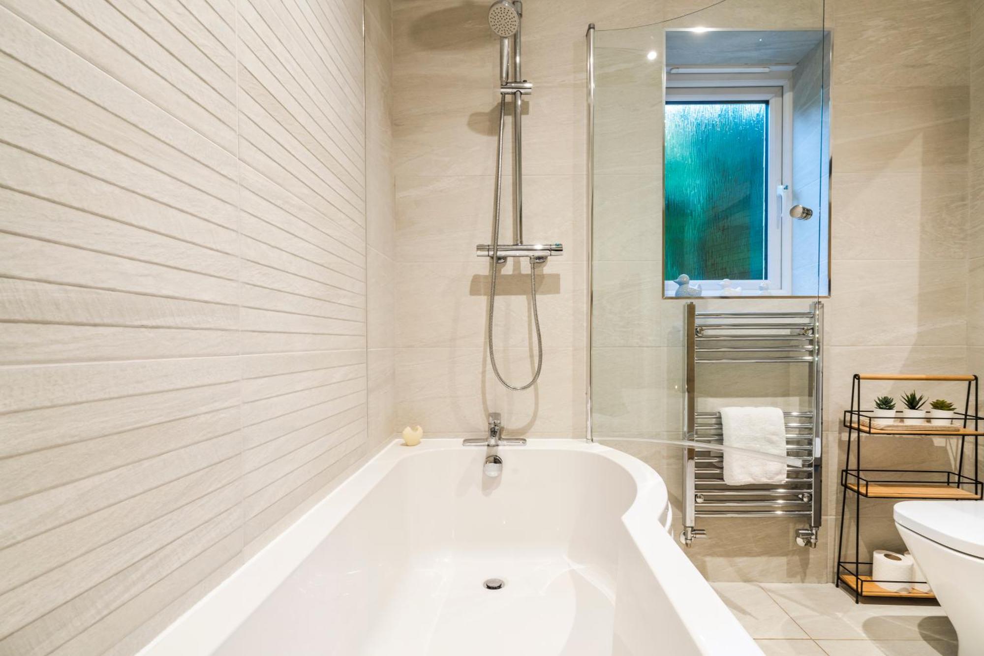 Pet Friendly With A Hot Tub Villa Hednesford Bagian luar foto